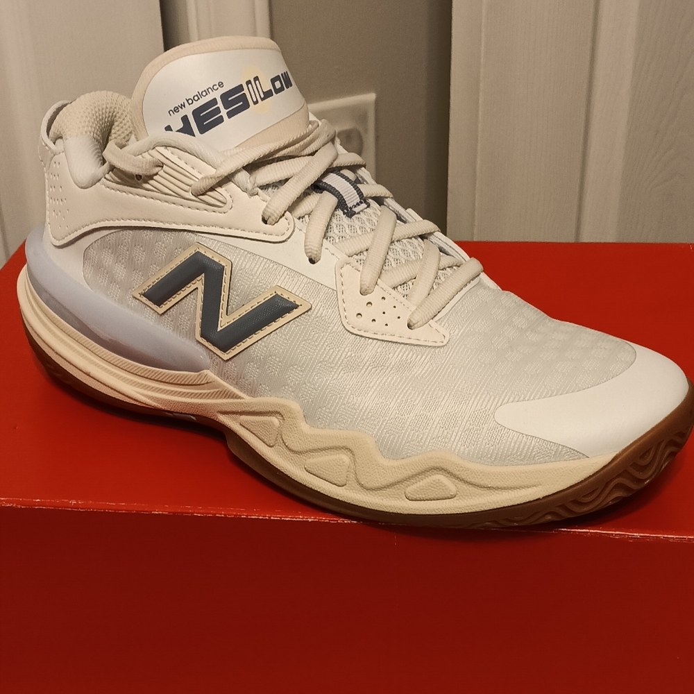 New Balance Hesi Low V2 Athletic Shoes